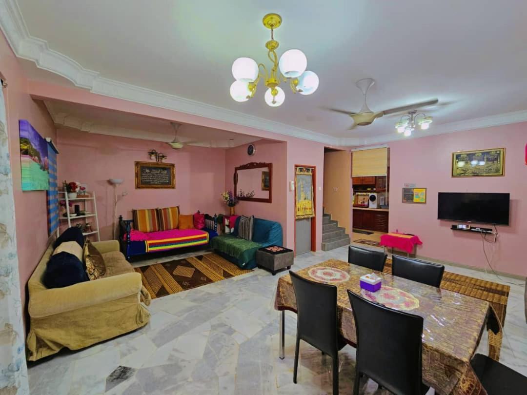 Homestay Lanik Saujana Utama 2 Sungai Buloh Εξωτερικό φωτογραφία